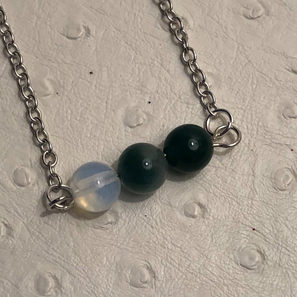NEW!!!  Stunning Genuine Agate crystals necklace